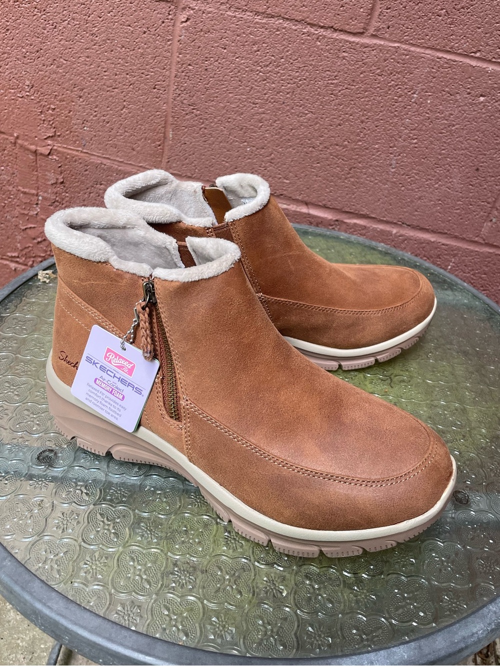 NWT Skechers Chestnut Easy Going Relaxed Fit Ankle Boots Size 9.5